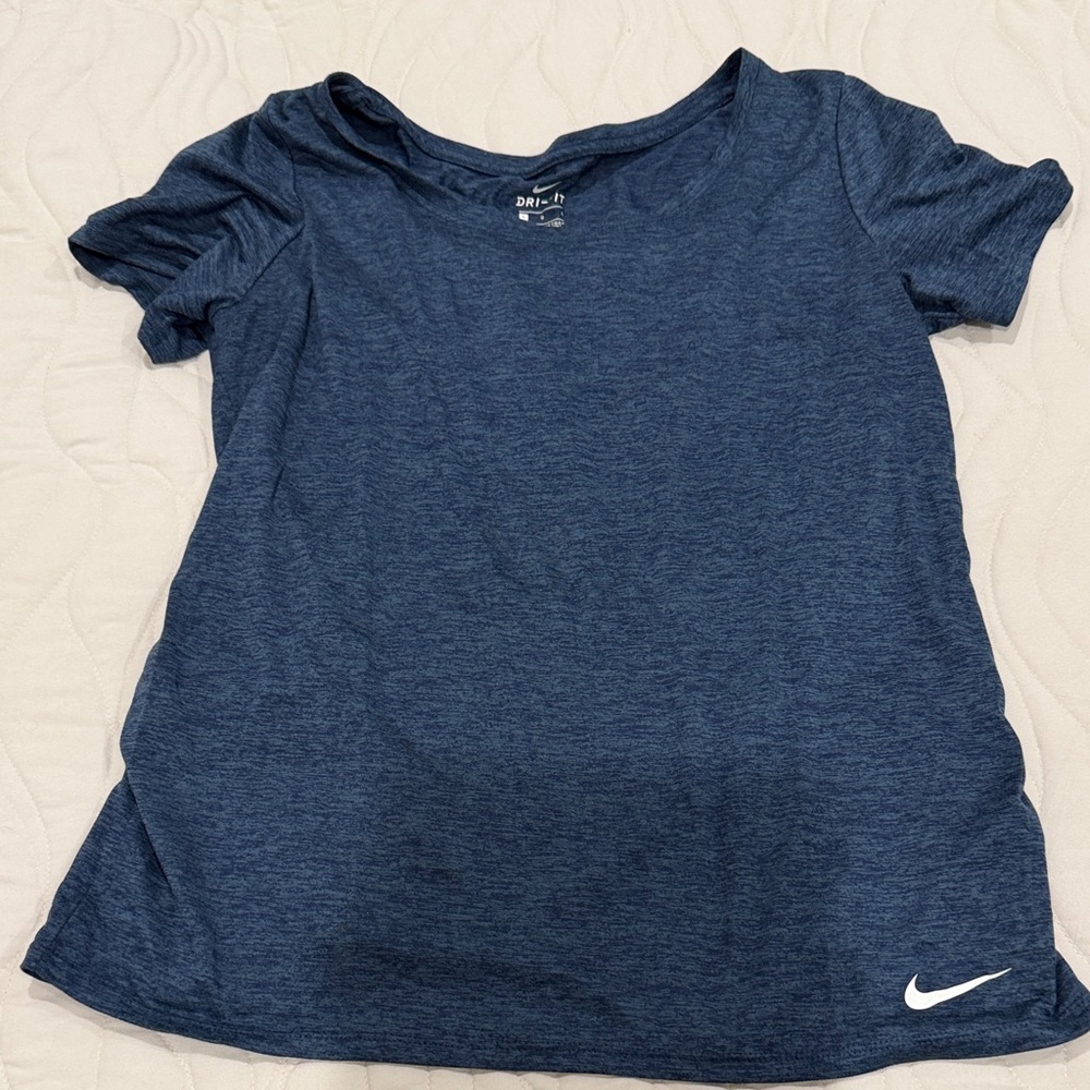 Nike Women's Heathered Navy Tee